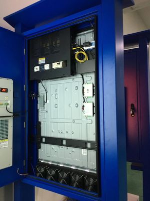 55 inç Kapasitif Dokunmatik Ekran Kiosk 1920x1080 Çözünürlük 400CD Parlaklık