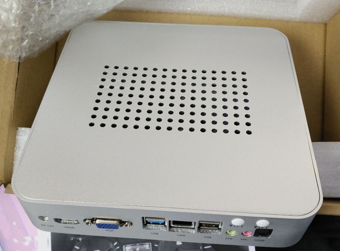 400 Cd/m2 Interaktif ekranlar ve dijital pazarlama için tasarlanmış 178 derece bakış açısı sunan Multi Touch Dijital İşaret