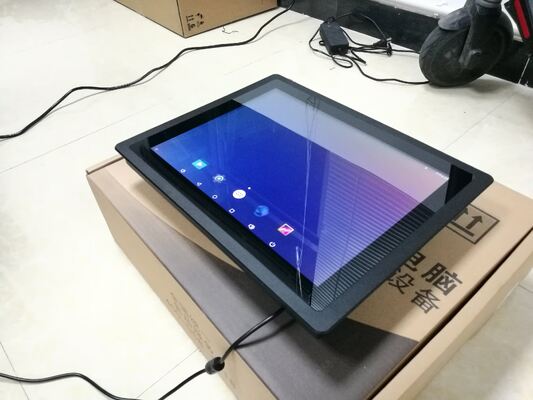 Dört çekirdekli CPU'ya sahip, çeşitli ticari ortamlarda çalışmak üzere tasarlanmış, Android ve Windows İşletim Sistemli Dijital Tabela Ekranı