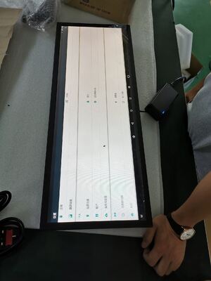 1920 X 1080 çözünürlük 2GB RAM 8GB ROM 400 Cd m2 ile çoklu dokunmatik dijital işaretleme Perakende ve kurumsal ortamlar için ideal parlaklık