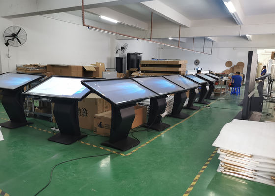 65 inç LCD Monitör AC100V Dokunmatik Ekran Kiosk Reklam Oynatıcı Zemin Standı